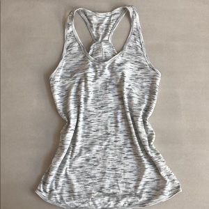 LULULEMON TOP! Size 6